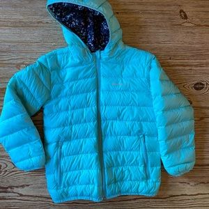 Size 6-7 Girls light weight reversible puff jacket
